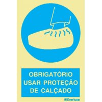 OBRIGATÓRIO USAR PROTEÇÃO DE CALÇADO